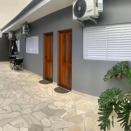 Pousada Riviera&Itaguaré com piscina climatizada!-3